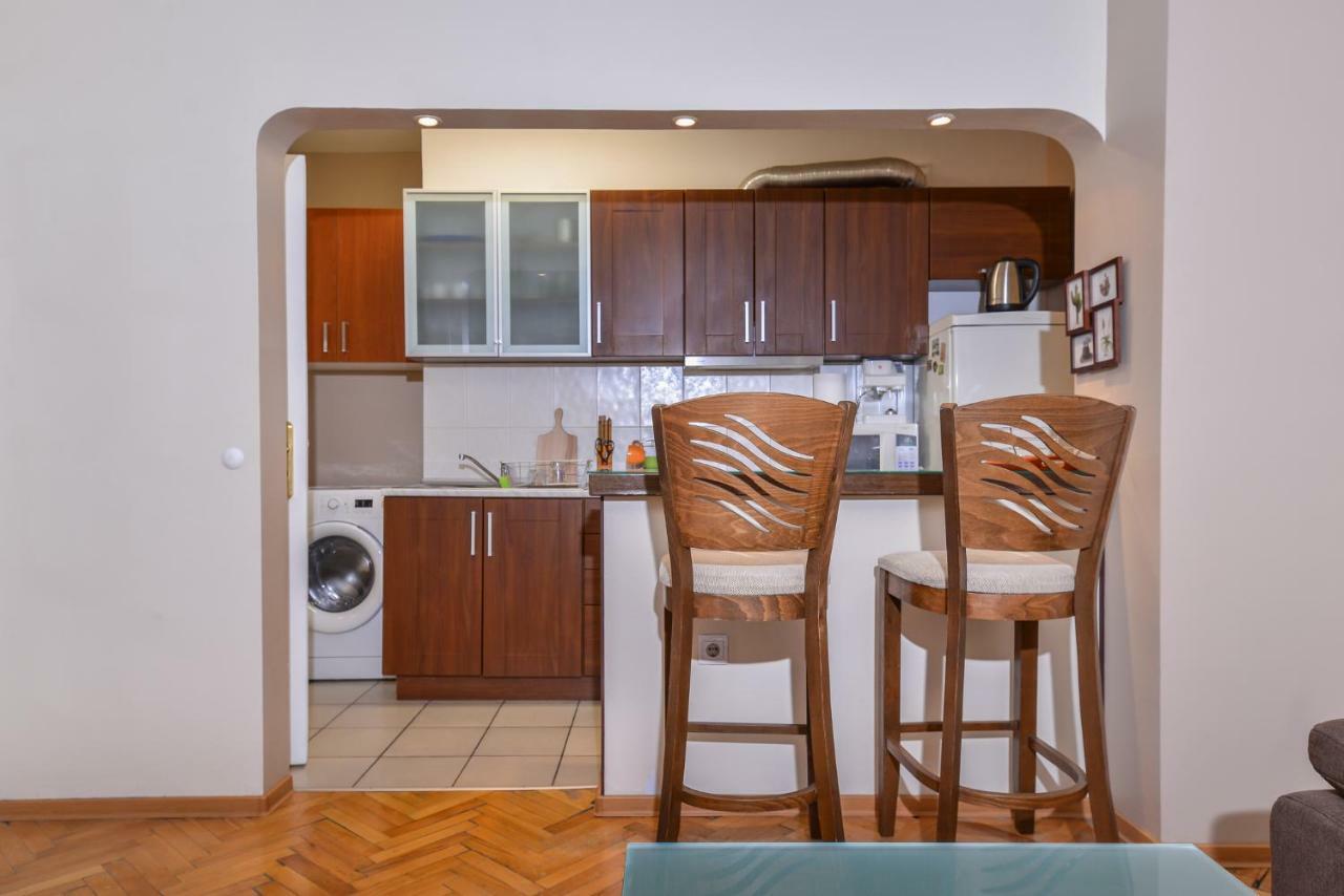 Comfortable One Bedroom Apartment In A Lively Area | Zona B5 | Russian Square Sofie Exteriér fotografie